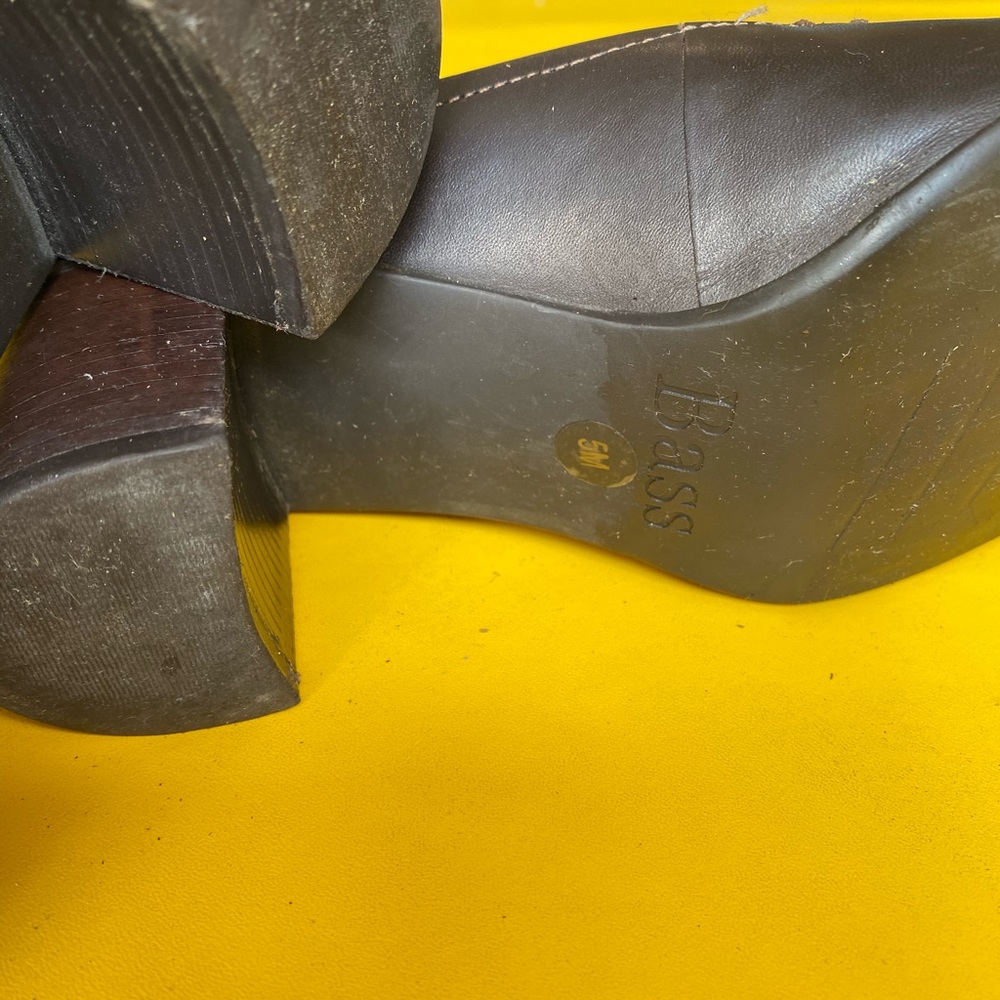 Bass Slide on Mules - Picture 6 of 8